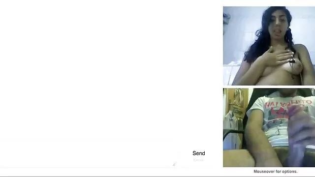 Je suis venu visiter et j'ai poussé dans porno hentai gay ma bouche