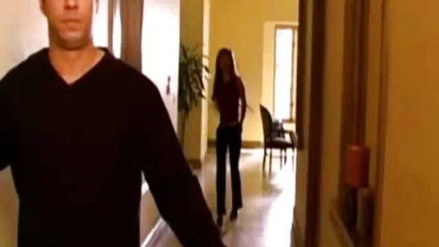 Enfoncer près de la anime pornographique piscine