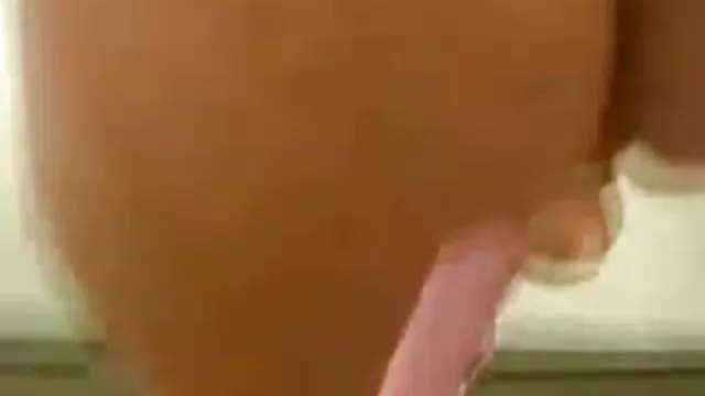 La rousse Audrey et la brune Tori sont des chiennes aux gros seins très capricieuses. Pendant leur temps ecchi hentai porno libre, elles s'adonnent à l'amour lesbien passionné, s'embrassant et léchant leurs charmes