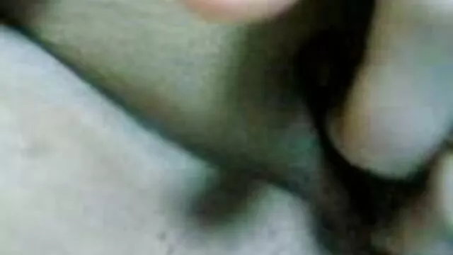 Les filles voulaient se livrer un peu et faire l'amour lesbien, mais soudain un mec en a attrapé une. Des filles excitées ont immédiatement sauté sur le mec, hentai anime gratuit demandant à les baiser