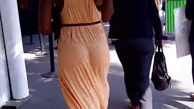 Une jeune fille est venue avec ses amis dans l'équipe de xxx hentai dragonball baseball. La chatte des filles s'est rapidement mouillée à la vue des hommes et les filles ont commencé à baiser avec eux, leur permettant de s'épanouir au maximum