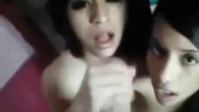 Baisé sa femme dans la porno hd hentai bouche devant la caméra